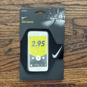 Nike Black Running Arm Band for Cell Phones